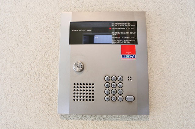 女性も安心なオートロック付き