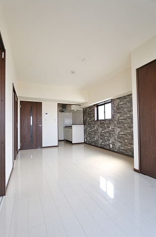 開放感のある12帖のリビングです