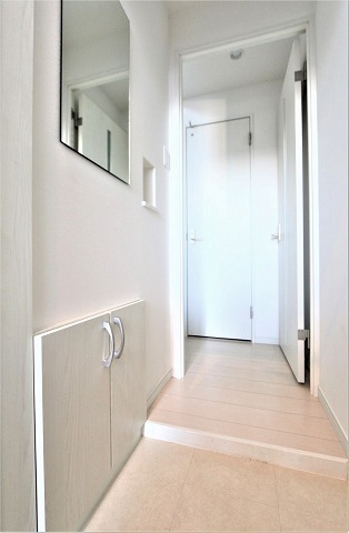 オシャレで開放感のある帰って来たくなる玄関です