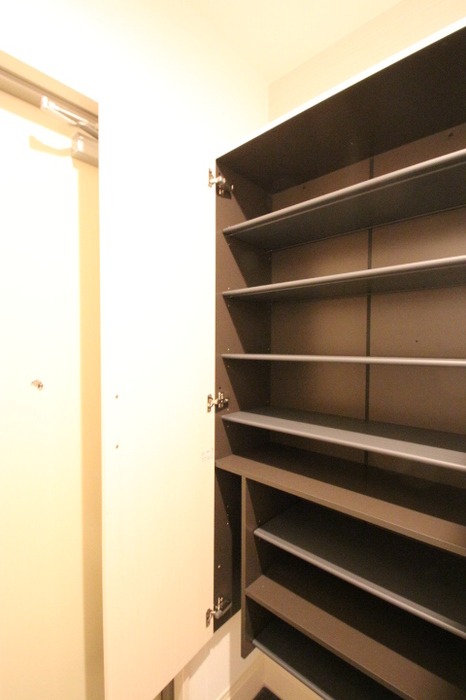 玄関はこんな感じです。