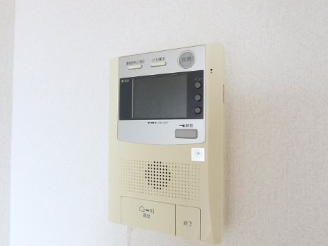 モニターホンで突然の訪問も安心ですね