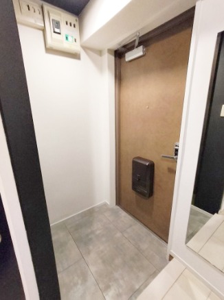 玄関はこんな感じです。