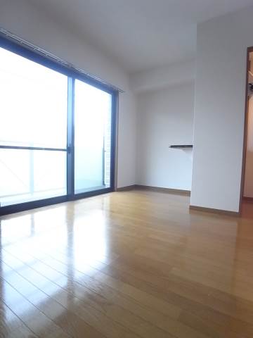 別角度から見たリビングです。