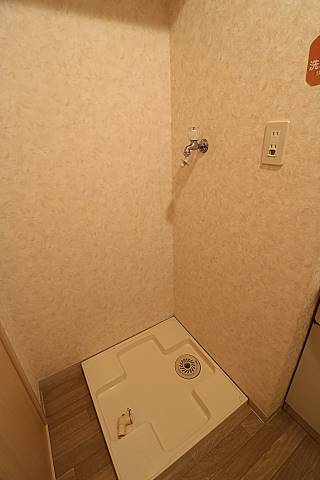 勿論室内洗濯機置き場です。