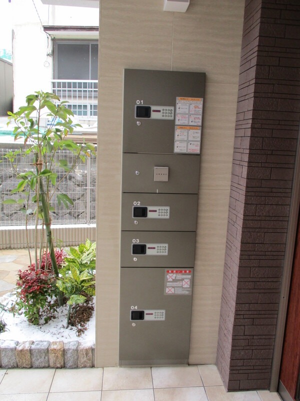 宅配ボックス備え付きです(^^)/