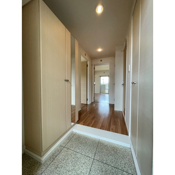 玄関収納も充実しています！！