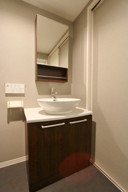 お出かけ前の身支度はこちらでバッチリです