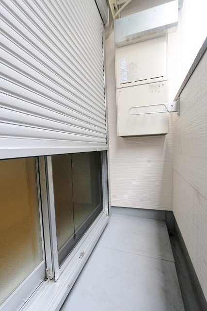 天気のいい日はこちらで洗濯物を干せます