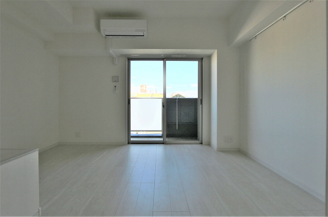 白基調の明るい雰囲気で気分も明るくなりますね