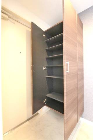 大容量のシューズボックスで玄関すっきり