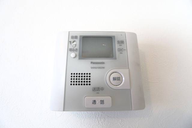 モニターで来客を確認できるので安心です