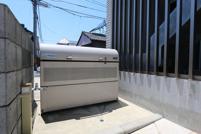 敷地内専用ゴミ置き場有ります