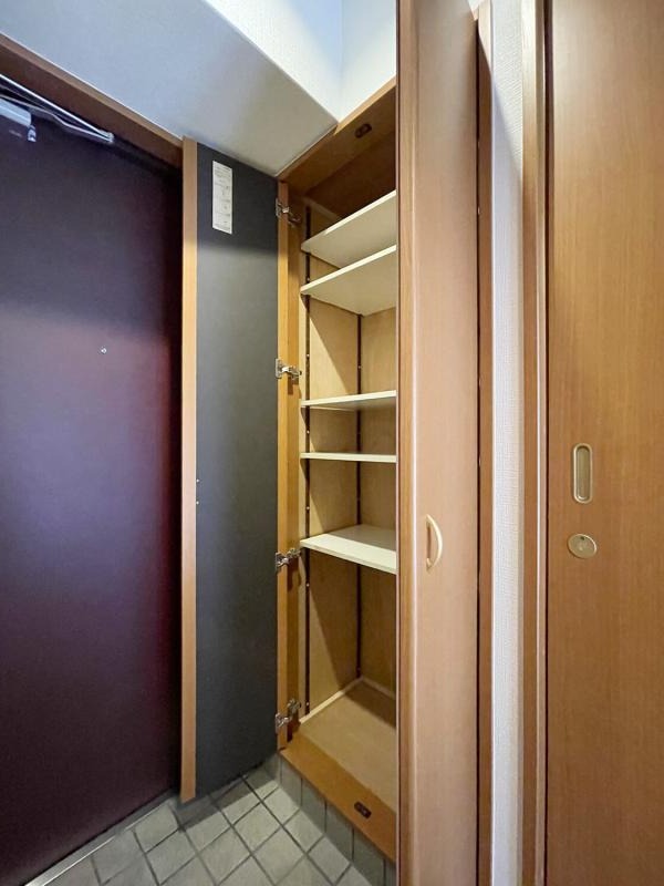 玄関収納もばっちりです。