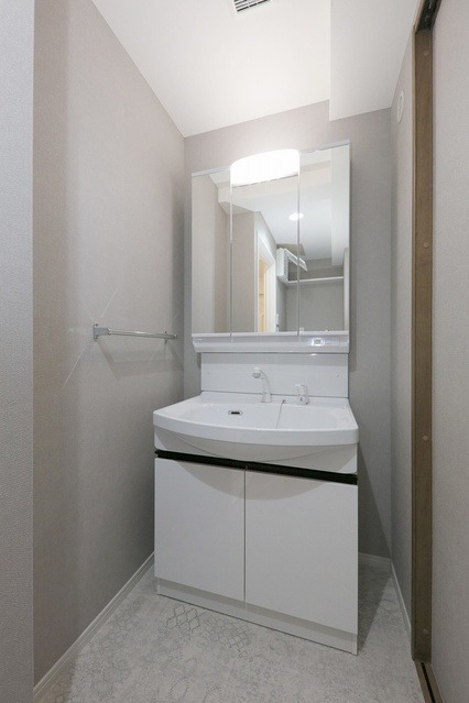 使い勝手の良さそうな洗面台です