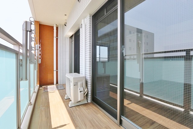 お部屋いっぱいに広がるバルコニー