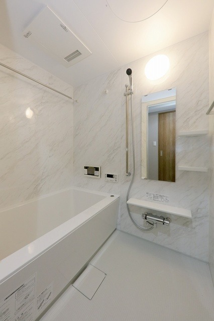 新築ならではのキレイな浴室