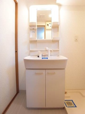 身だしなみチェックはここで