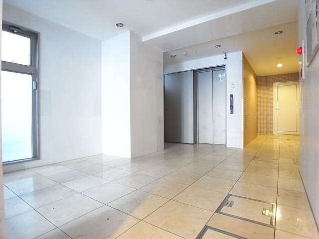 オシャレなエントランスですね