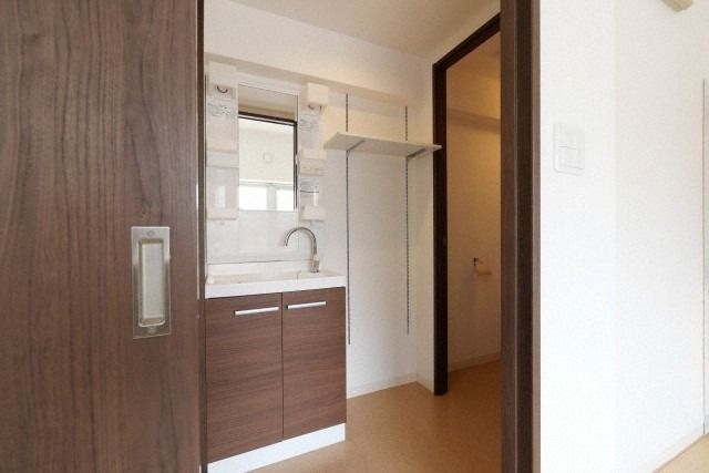 身だしなみチェックはここで