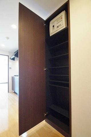 玄関収納もばっちりです。