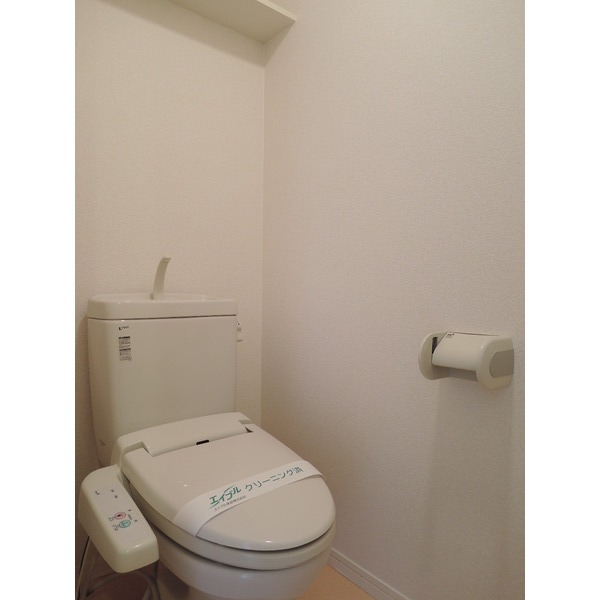 清潔感のあるトイレです