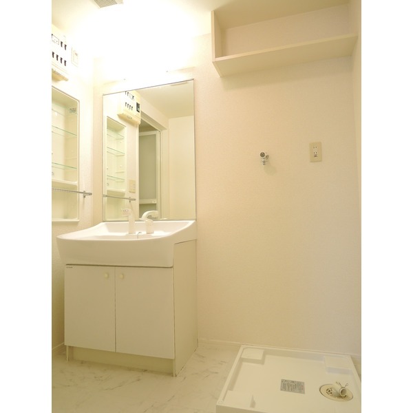 お出かけ前の身支度はこちらでバッチリです