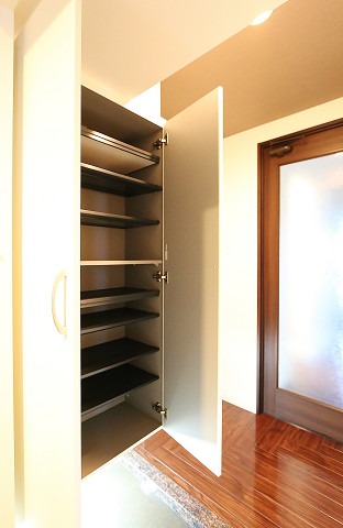 シューズボックスの大きさも十分そうですね