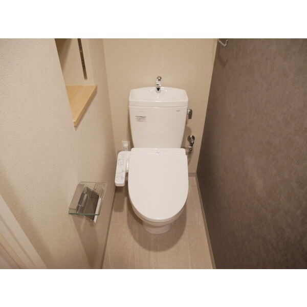 温水洗浄便座付きです