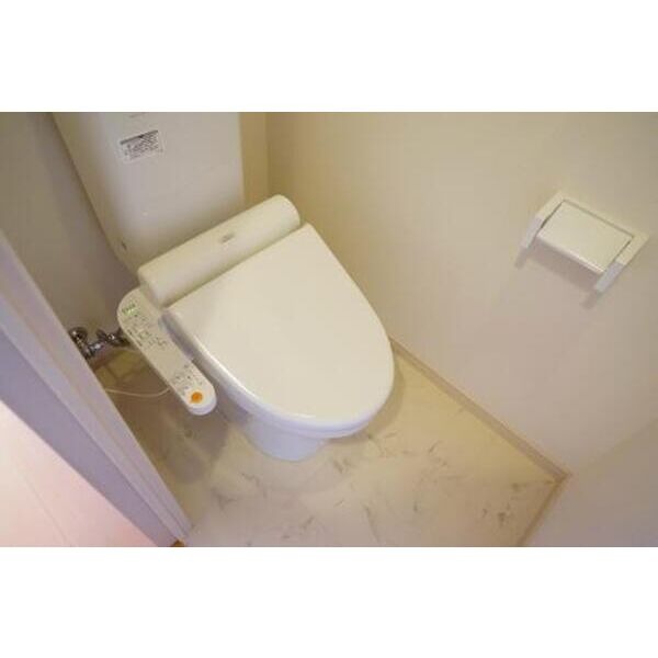 清潔感のあるトイレです