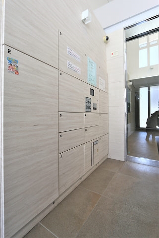 宅配ボックス付きで荷物の受取も楽々です