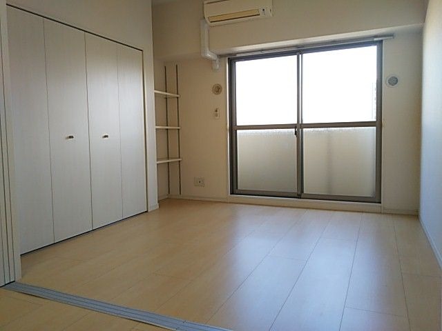 こちら寝室にいかがでしょうか