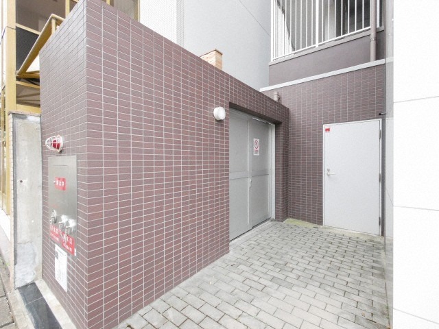 敷地内ごみ置き場あり