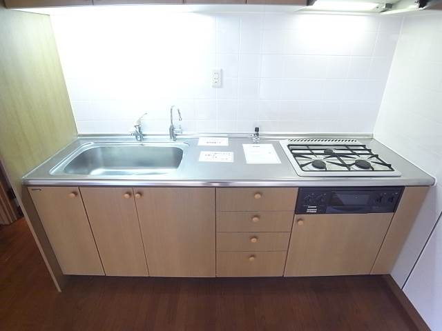 キッチンスペースたっぷりです。