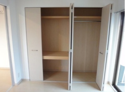 お洋服が多い方でも安心の収納力