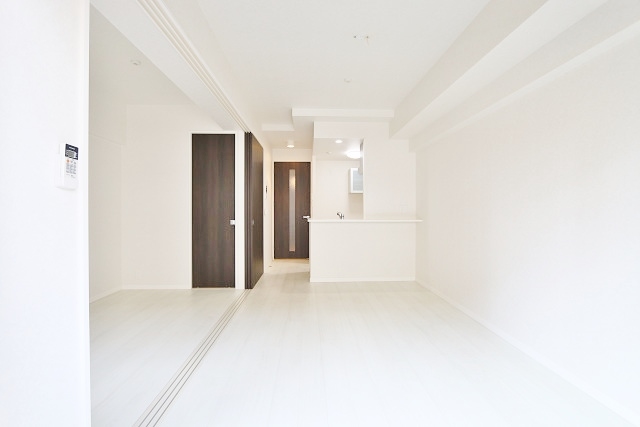 人気のホワイトフローリングでより明るく感じます