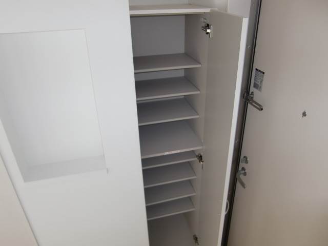 玄関にはシューズボックス