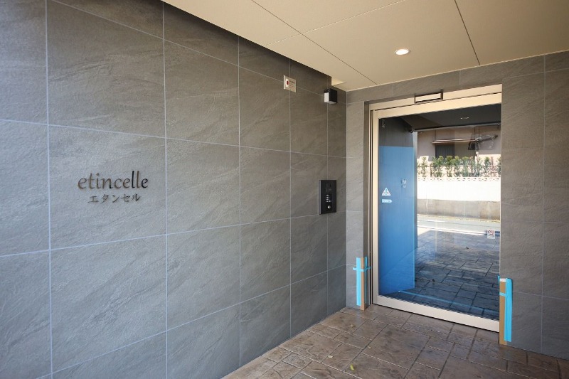 綺麗なエントランスですね