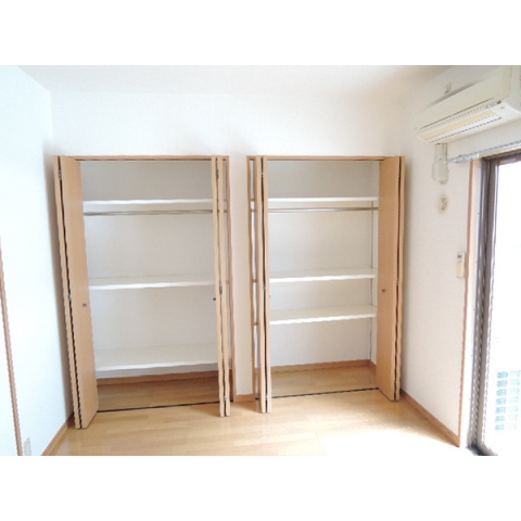 広い収納で荷物の多い方も安心です