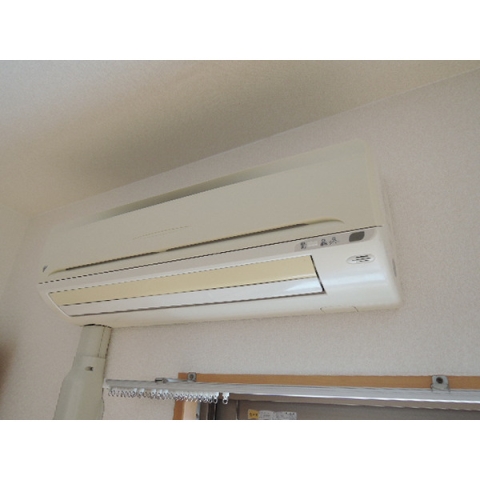 エアコン付きで年中快適に過ごせます