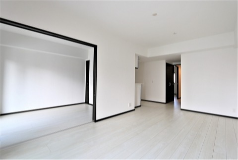 家具の配置がしやすいリビングですね