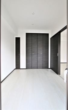 こちらは寝室にいかがでしょうか