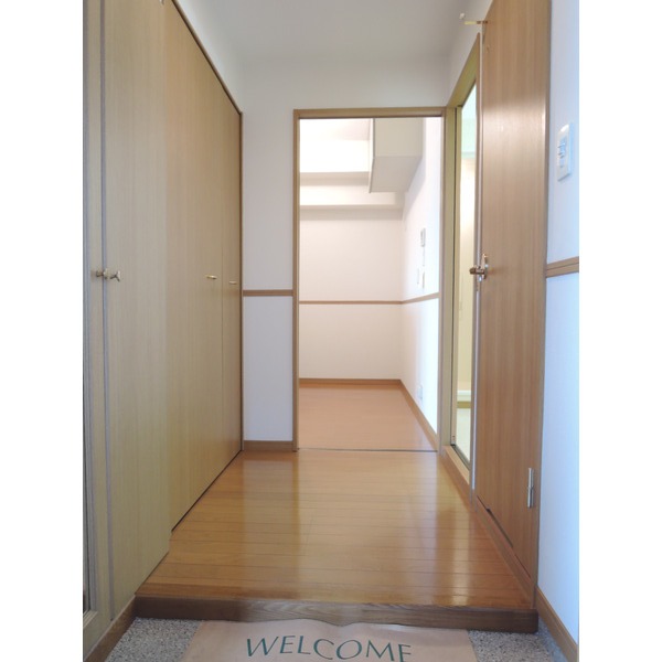 広い玄関で荷物も楽々