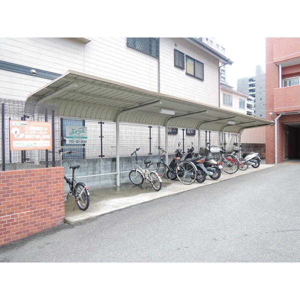 駐輪場も完備です