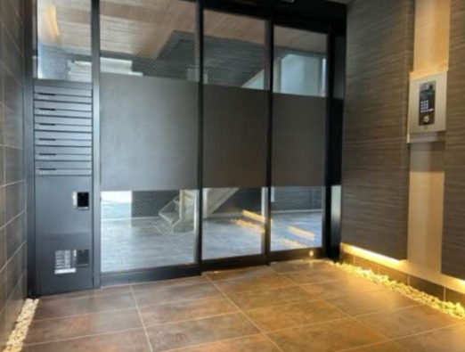 清潔感のあるエントランス