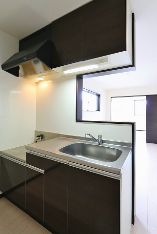 リビングを見渡せる人気のカウンターキッチン