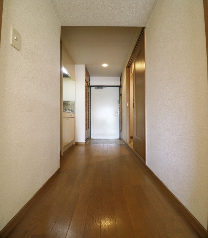 キッチンスペース前も広いです