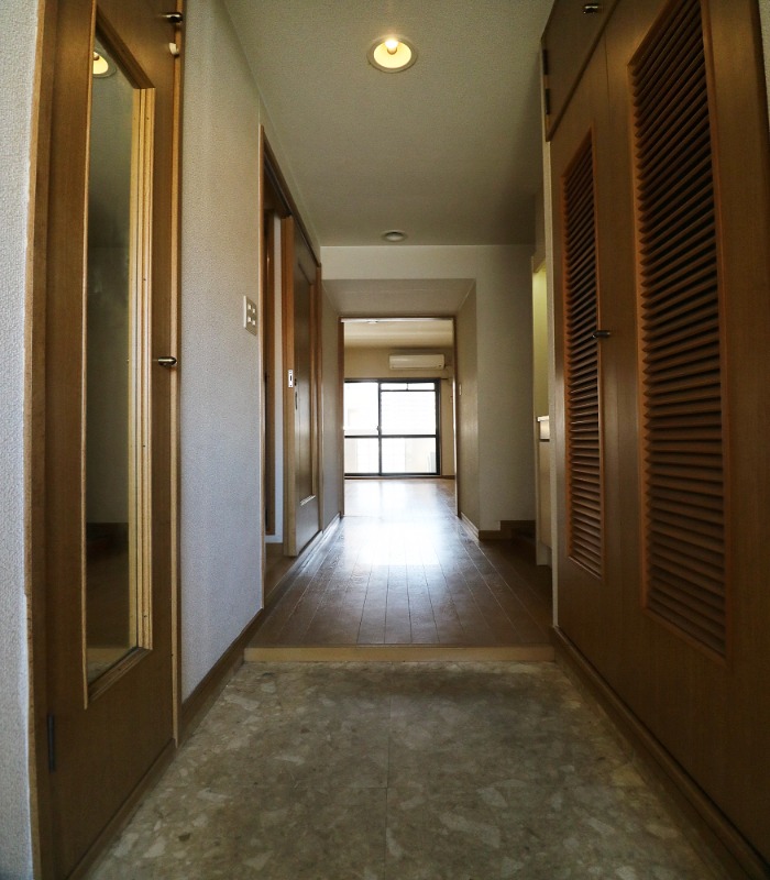 玄関からはこんな感じです