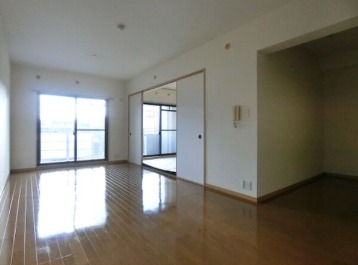 広々リビングでゆったりくつろげます