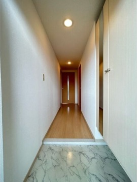 玄関も十分な広さです