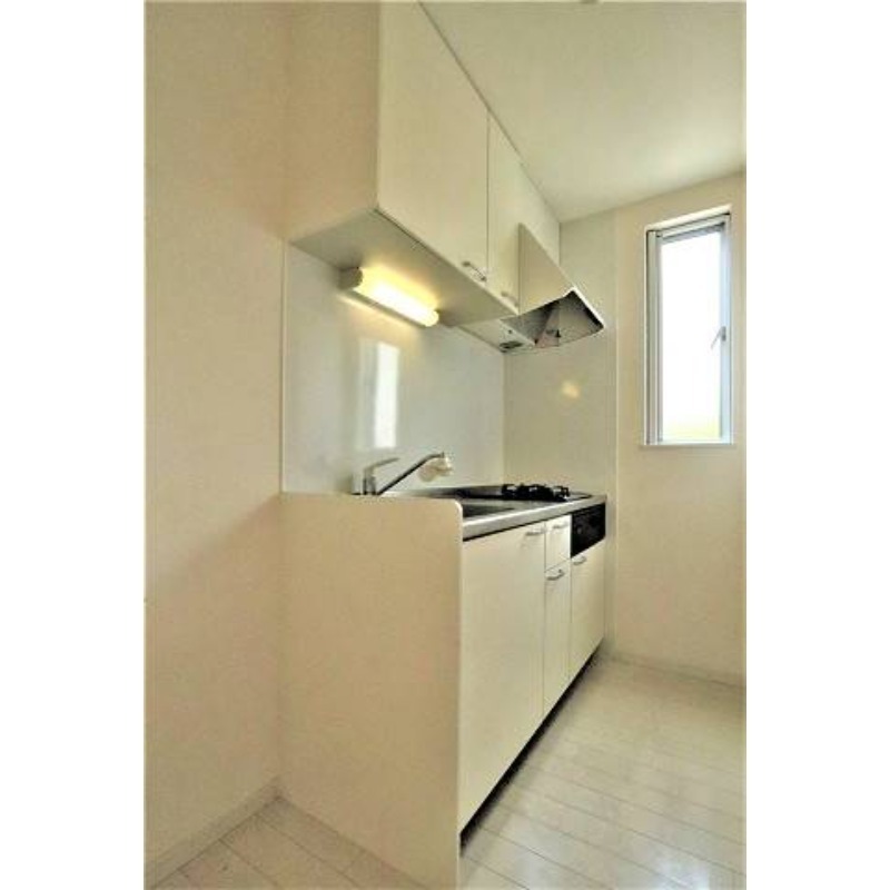 作業スペースが広く料理がはかどるキッチンです。